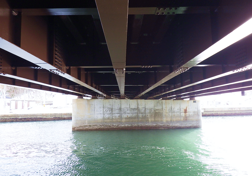 100年先も、安全な橋に。2